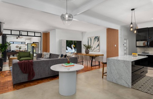 Milnerton Apartamento | Family-Friendly Luxury 5 Bedroom Home | Pool and Gym