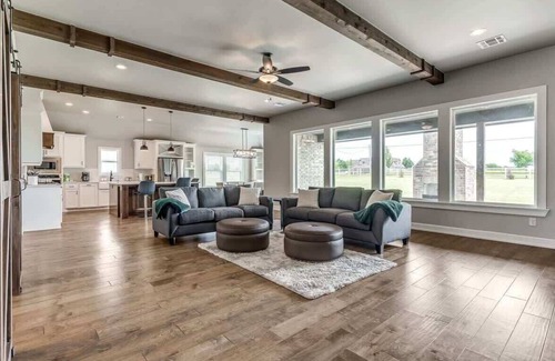 Edmond Casa | Family-Friendly Luxury- 5BR Home near Woodlands