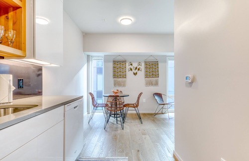 Uptown Condominio | ��Condominio familiar y moderno con excelente ubicación! Caminar a los restaurantes!