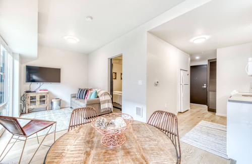 Uptown Condominio | ��Condominio familiar y moderno con excelente ubicación! Caminar a los restaurantes!