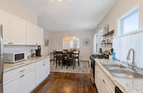 Fayetteville Casa | Family Friendly Near SU Downtown