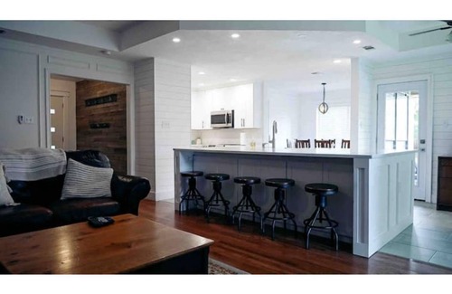 Keller Casa | Family-friendly, open space, peaceful