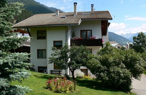 Tubre Apartamento | Family-friendly Ortler vacation apartment.