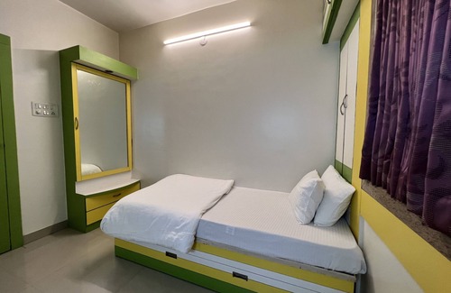 Baner Apartamento | Family friendly Peaceful 3BHK apartment in Balewadi.