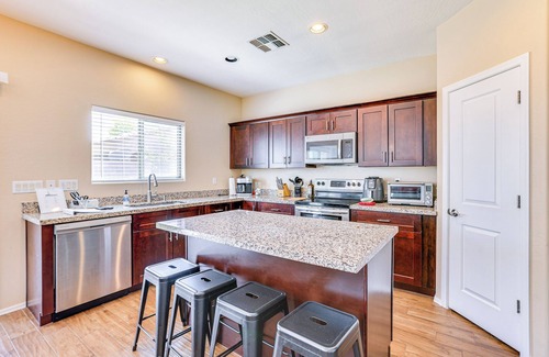 Deer Valley Casa | Family-Friendly Phoenix Retreat w/Fenced Yard!