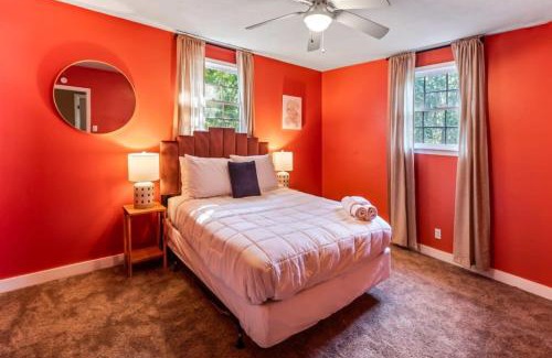 Savannah Casa | Family Friendly & Ping Pong- Relax & Play Retreat