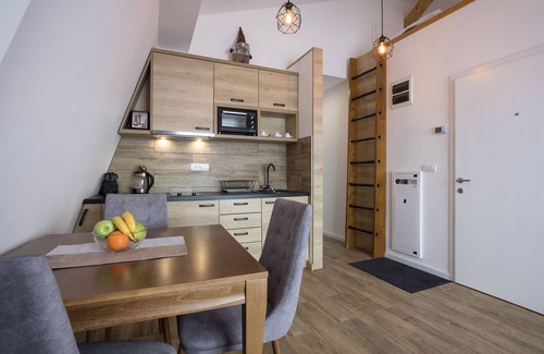 Lisina Apartamento | Family Friendly Pool Balkon SPA & Wellness, Parking