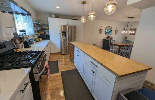 University Hills Casa | Family-Friendly Remote Workers Pad