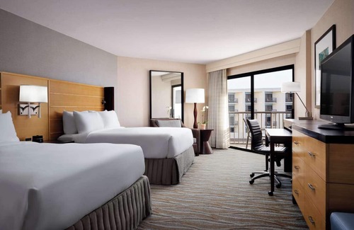 South Redondo Hotel | Family-Friendly Stay! 4 Large Units, Pets Allowed, Close to South Bay Ocean