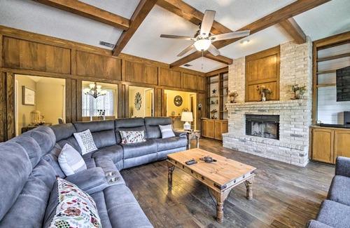 Encino Park Casa | Family-Friendly San Antonio Home with Hot Tub and Deck