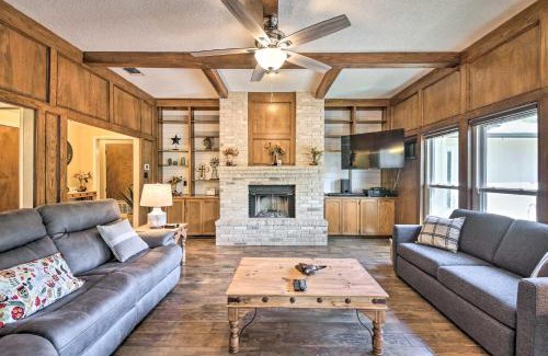 Encino Park Casa | Family-Friendly San Antonio Home with Hot Tub and Deck