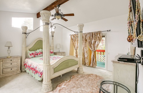 Northwest San Pedro Casa | Family-Friendly San Pedro Home: 3 Mi to Beach!