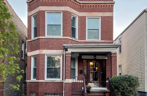 Logan Square Apartamento | Apartamento ecléctico clásico de Chicago en Logan Square