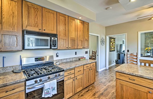 Alpine Lake Casa | Family-Friendly Terra Alta Home w/ Lake View!