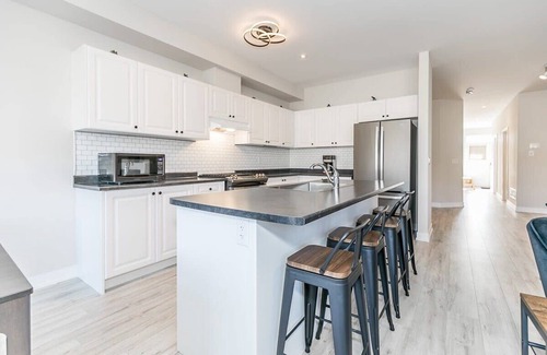The Blue Mountains Casa | Family-Friendly Townhouse close to Blue Mountain