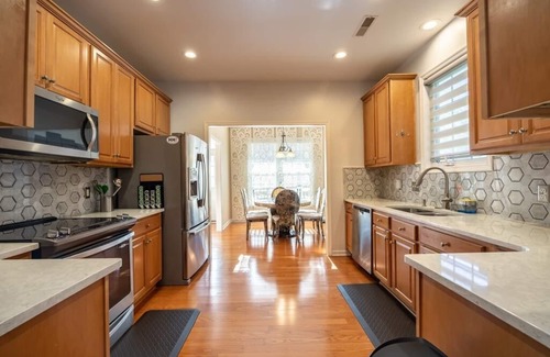 Rio Casa | Family-friendly single home/Walking distance to shopping center and restaurants