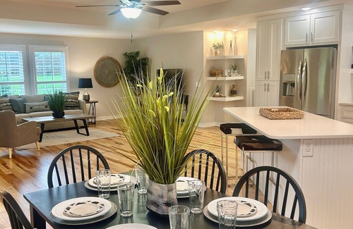 Mount Pleasant Casa | Family-friendly , charming 4-bedroom home with AC, WiFi and more !!!