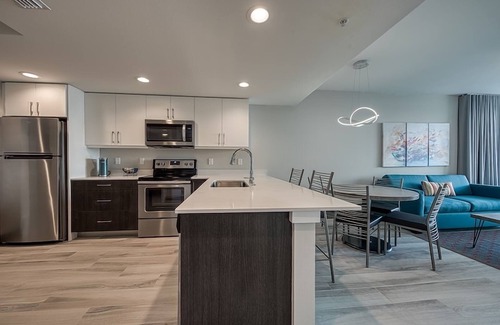 Treasure Island Hotel | Family Friendly Waterfront Retreat! 3 Modern Suites w/Pool & Free Parking!