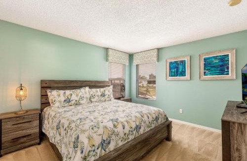 Seasons Casa | Family Friendly Vacation Home with South Facing Pool - Hot Tub - Game Room - Near Disney