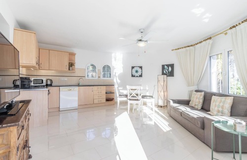 La Canuta Villa | Villa familiar "Es Paradis" con piscina, jardín y Wi-Fi