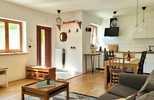 Kissvabhegy Condominio | Family friendly villa Budapest