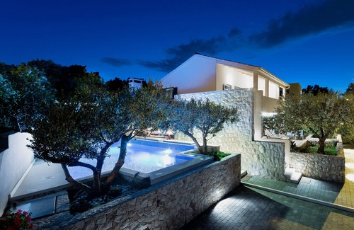 Slatine Villa | Villa familiar junto a la playa, cerca de Trogir y Split