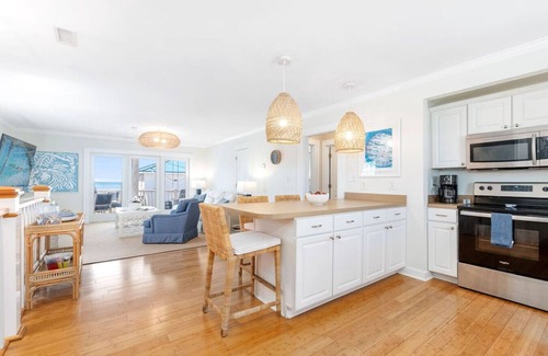 Atlantic Beach Apartamento | Family Fun~2nd Row Beach House w/Ocean Views