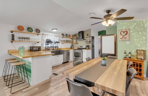 El Paso Casa | Family Fun! 6 miles to Sunland Park Race Track!