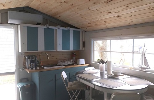 Shediac Cabaña | Family fun and sun at Shediac NB. Cottage located in an excellent location.