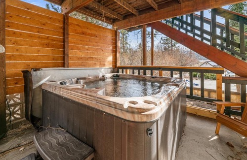 Fawnskin Casa | Family Fun Cabin - Mountain home with Game Room, Hot Tub and Lake Views!