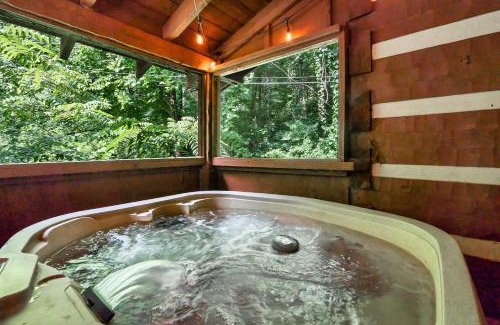 Gatlinburg - Pigeon Forge Chalet De Esquí | Family Fun Cabin on Bluff Mountain-Hot Tub & Game Room