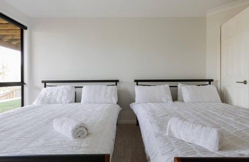Pacific Pines Apartamento | Family Fun Oasis Pool Retreat Near Theme Parks