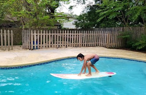 Arlington Casa | Family fun pool house with game room