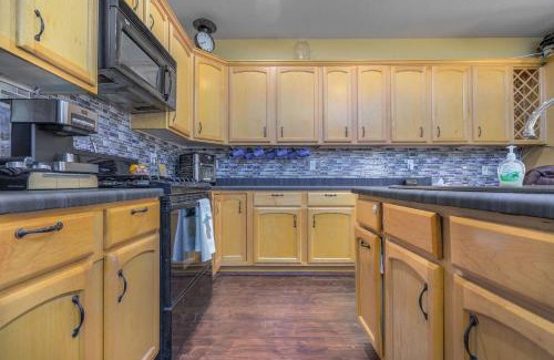 Coldwater Springs Casa | Family Fun Retreat Themed Rooms BBQ & Golf Course