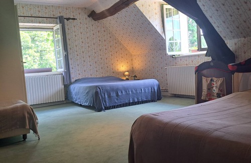 Thenay Cama Y Desayuno | Family guest room (5 p)
