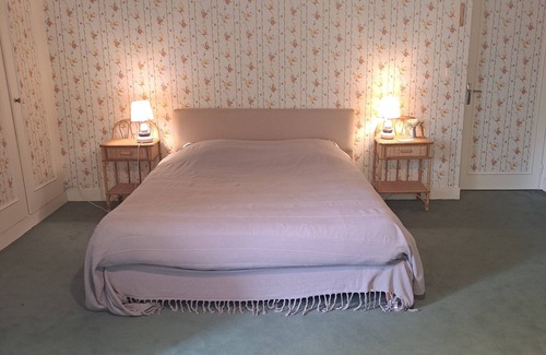 Thenay Cama Y Desayuno | Family guest room (5 p)