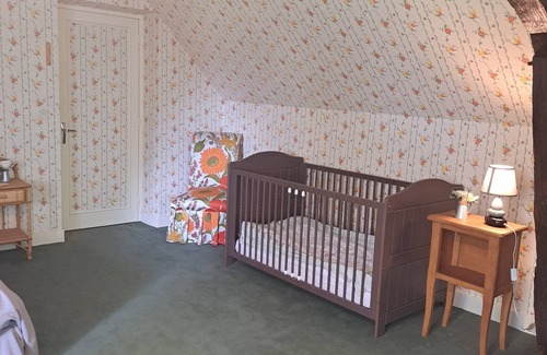 Thenay Cama Y Desayuno | Family guest room (5 p)