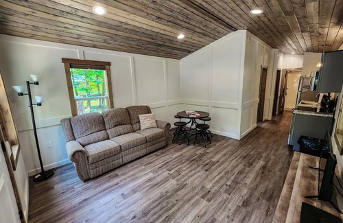 Guntersville Apartamento | Family Get Away Tiny House Cabin with Bunk Room+Pet Friendly! Lake Guntersville