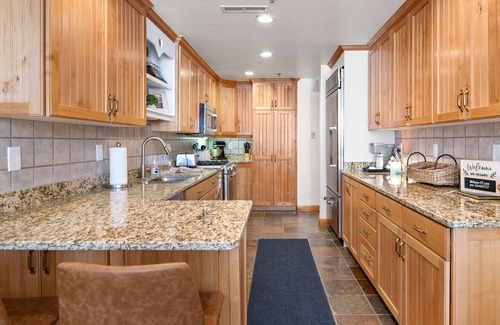 Midway Casa | Family Getaway~Pool, Hot Spring, Scuba & Ice Castles 727