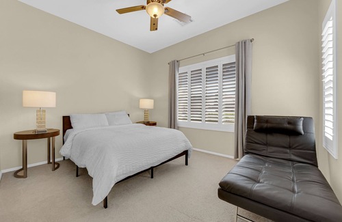 Enterprise Casa | Family Getaway Single Story Home Pool Table 4BR 5 Queens 12 Miles to The Strip