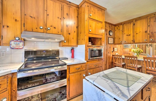 Currituck Casa | Family Getaway w/ Pier on Currituck Sound