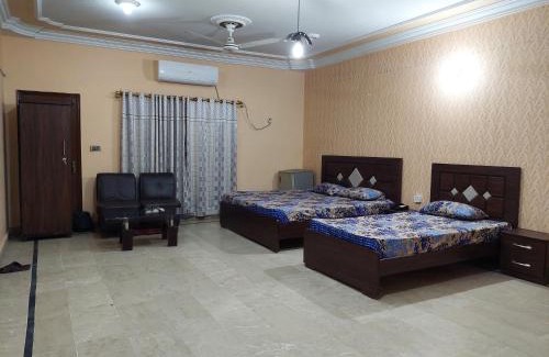 Gulshan-e-Iqbal Casa | Family Guest House in Gulshan-e-iqbal , block-10