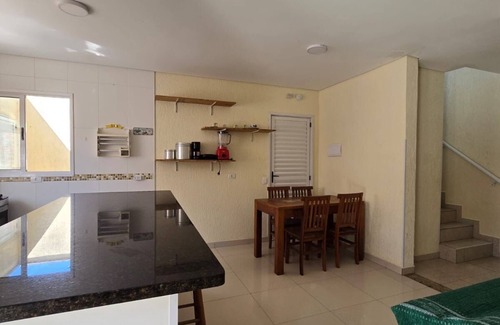 Maranduba Casa | Family house - Suites with air conditioning, swimming pool and barbecue, 250m from Sapê beach.