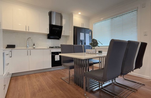 Sunnybank Hills Casa | Family Haven in Sunnybank | 2BR 2Bath/3 Beds