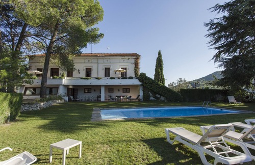 Sant Feliu de Codines Casa | Casa familiar con piscina, a 30km de BCN y de sus playas