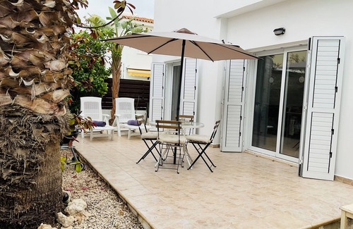 Pernera Villa | Family Holiday Home cerca de las playas