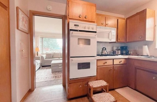 Willowick Casa | Family Home Across from Park & Pool Access