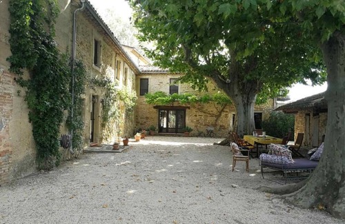 Tulette Casa | Family home amidst vineyards in Drôme provençale
