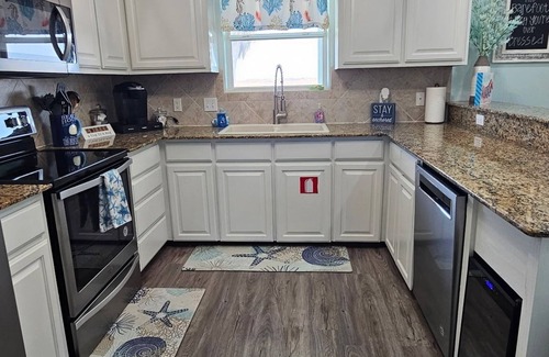 Port Aransas Casa | Family home, Beach, Ocean views, Community headed pool & hot tub, game room