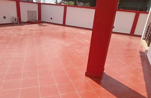 Teshie Apartamento | Family Home Court